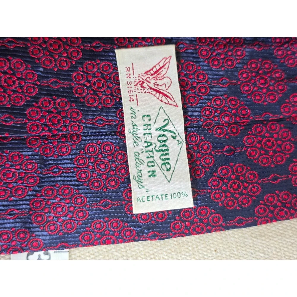 Vintage Vogue Creation Mens Tie Navy Red Geometric Medallion Acetate RN 31614